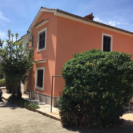 Apartment Luna Met Airco Wifi En Zwembad Novigrad  Exterior photo